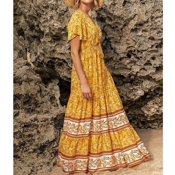 🌼 YELLOW BOHO FLORAL MAXI DRESS! - Picture 5 of 10